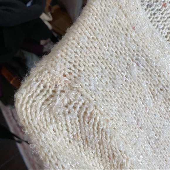 Two Comfy Sweaters 🍂🍁❄️ - Picture 9 of 11